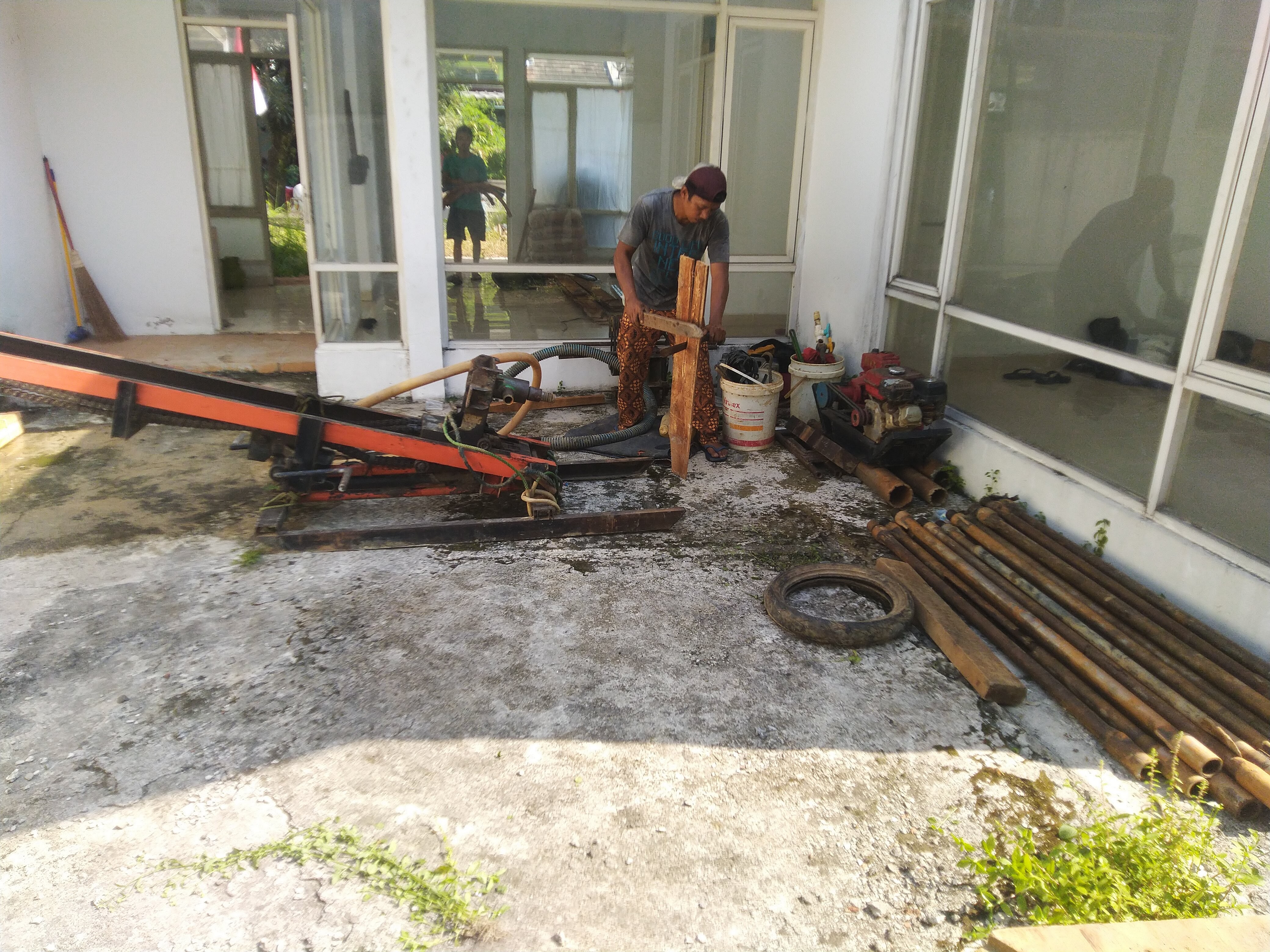 Bor sumur di Pondok Indah, Jakarta Selatan